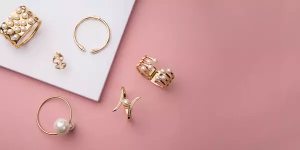  5 post ideas for a jewellery store 