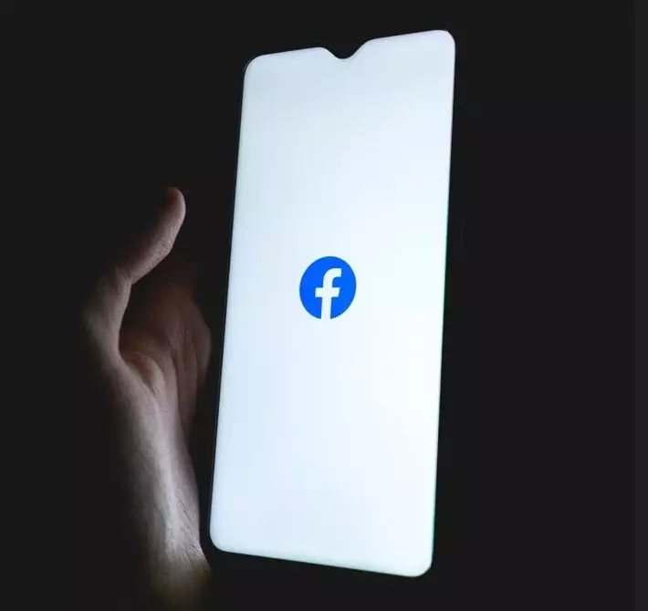 how to refresh facebook